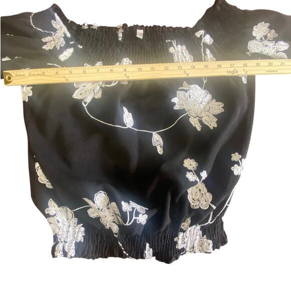 Meiling Fashion Black Off-Shoulder Floral Embroidered Top – Size Large - Picture 5 of 5